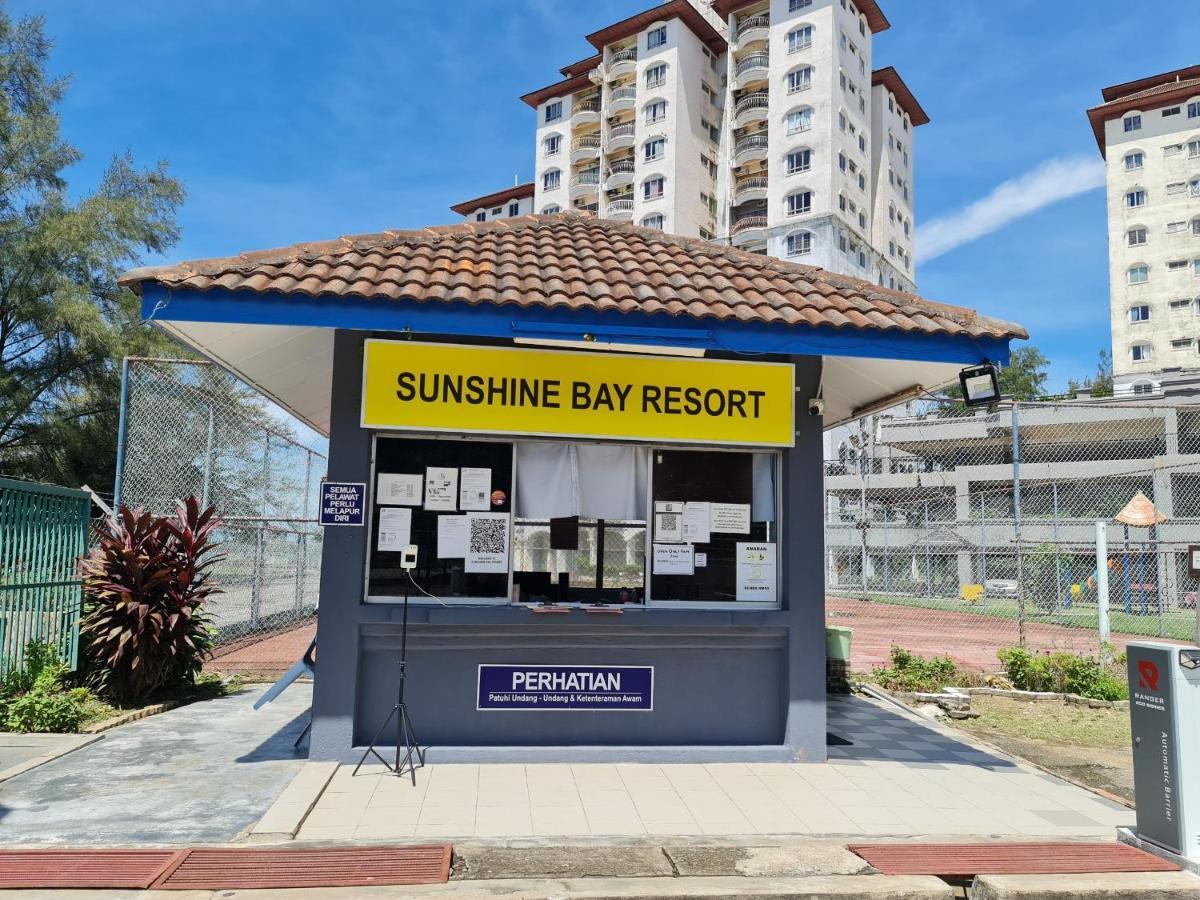 Sunshine Bay Resort Port Dickson Exterior photo